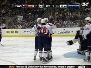 "Питтсбург" и "Вашингтон" вышли на матч с нашивками "Локомотива" "Питтсбург" и "Вашингтон" вышли на матч с нашивками "Локомотива"