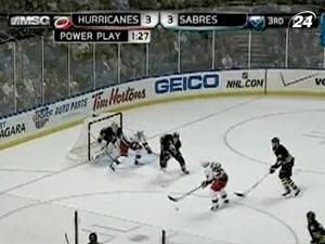 "Каролина" празднует триумф в регулярном чемпионате NHL "Каролина" празднует триумф в регулярном чемпионате NHL