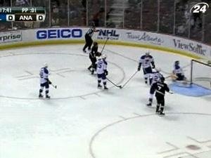 Хоккей: "Анахайм Дакс" выиграли третий матч подряд