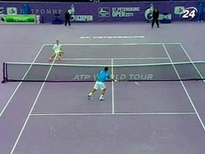 В стартовом раунде в Санкт-Петербурге встретились Южный и Стаховский В стартовом раунде в Санкт-Петербурге встретились Южный и Стаховский