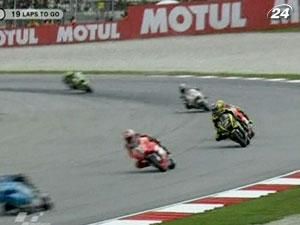 Мото GP: Колин Эдвардс не успеет восстановиться к Гран-при Валенсии Мото GP: Колин Эдвардс не успеет восстановиться к Гран-при Валенсии