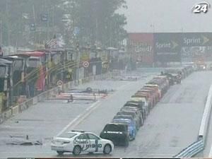 NASCAR: из-за дождя организаторы отменили квалификационную сессию