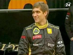 Віталій Петров дебютує у щорічній "Гонці Чемпіонів" Віталій Петров дебютує у щорічній "Гонці Чемпіонів"