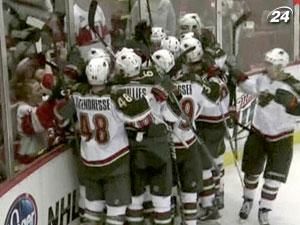 "Каролина" Алексея Поникаровского обыграла дома "Тампу" "Каролина" Алексея Поникаровского обыграла дома "Тампу"