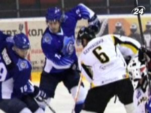 Хоккейный клуб "Сокол" в третий раз в сезоне обыграл "Белый Барс" Хоккейный клуб "Сокол" в третий раз в сезоне обыграл "Белый Барс"