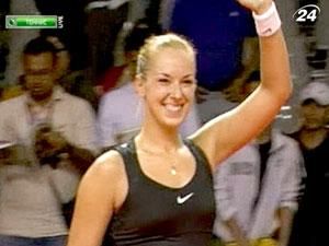 У півфіналі жіночого тенісного турніру зустрінуться Лісіцкі та Медіна-Гарігес У півфіналі жіночого тенісного турніру зустрінуться Лісіцкі та Медіна-Гарігес