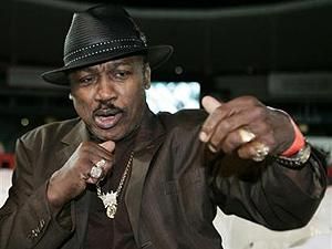 Боксер, який переміг Мухаммеда Алі, хворий на рак Боксер, який переміг Мухаммеда Алі, хворий на рак