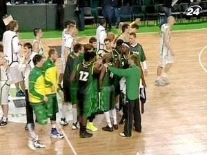 "Говерла" зазнали четвертої поспіль поразки у матчі проти "Будівельника" "Говерла" зазнали четвертої поспіль поразки у матчі проти "Будівельника"