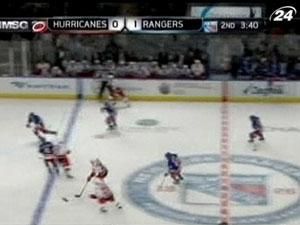 "Рейнджерс" одержали победу в поединке "украинских" команд "Рейнджерс" одержали победу в поединке "украинских" команд