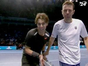 Надаль начал итоговый теннисный турнир с победы Надаль начал итоговый теннисный турнир с победы