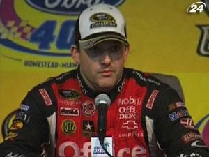 NASCAR: Тони Стюарт - трехкратный победитель серии NASCAR: Тони Стюарт - трехкратный победитель серии