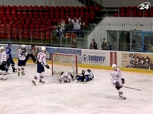 ПХЛ: "Гайдамаки" пропустили 20 шайб від "Сокола" у 3 матчах ПХЛ: "Гайдамаки" пропустили 20 шайб від "Сокола" у 3 матчах