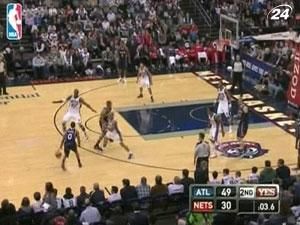 В новом сезоне NBA "Атланта" на выезде разгромила "Нью-Джерси" В новом сезоне NBA "Атланта" на выезде разгромила "Нью-Джерси"