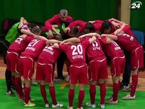 Футзал: "Енакиевец" дал бой лидеру "Энергии" Футзал: "Енакиевец" дал бой лидеру "Энергии"