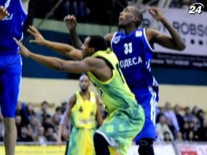 35 очков Стивена Бурта не помогли "Днепру" обыграть "Химик" 35 очков Стивена Бурта не помогли "Днепру" обыграть "Химик"