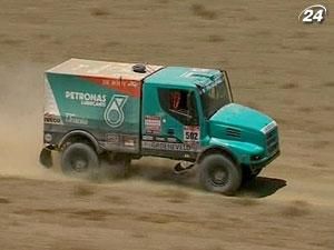 Аль-Аттия, Кома и Де Рой стали триумфаторами 7 этапа Dakar 2012 Аль-Аттия, Кома и Де Рой стали триумфаторами 7 этапа Dakar 2012