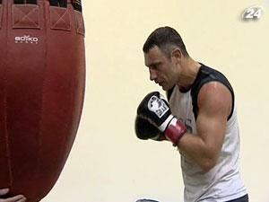 Виталий Кличко провел открытую тренировку для украинских СМИ Виталий Кличко провел открытую тренировку для украинских СМИ