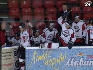 "Донбасс" в пятый раз в сезоне Континентальной хоккейной лиги переиграл "Белый Барс"