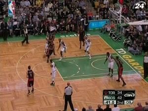 "Торонто Репторс" зазнали шостої поспіль поразки "Торонто Репторс" зазнали шостої поспіль поразки