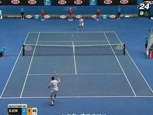 Теніс: Новак Джоковіч подарував суперникам у стартових трьох матчах лише 10 геймів Теніс: Новак Джоковіч подарував суперникам у стартових трьох матчах лише 10 геймів