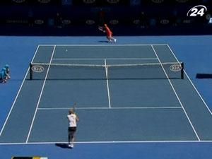 Ким Клийстерс в четвертьфинале обыграла Каролин Возняцки Ким Клийстерс в четвертьфинале обыграла Каролин Возняцки