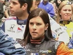 Гонки: Даника Патрик отказалась от участия в "Indy 500" в 2012-м