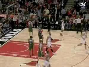 "Милуоки" не удалось сотворить сенсацию на паркете "Булз" "Милуоки" не удалось сотворить сенсацию на паркете "Булз"