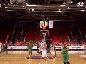 Баскетболісти "Ферро" тріумфально вирвали перемогу у "Донецька" Баскетболісти "Ферро" тріумфально вирвали перемогу у "Донецька"