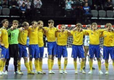 Поезд со сборной Украины по футзалу сошел с рельсов и остановился на краю пропасти Поезд со сборной Украины по футзалу сошел с рельсов и остановился на краю пропасти