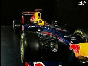 Конкурентов "Ред Булл" настораживает отверстие в носовом обтекателе RB8 Конкурентов "Ред Булл" настораживает отверстие в носовом обтекателе RB8