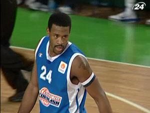 "Азовмаш" розірвав контракт із Рікі Мінардом "Азовмаш" розірвав контракт із Рікі Мінардом