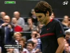 Федерер обыграл Давыденко в полуфинале теннисного турнира в Роттердаме