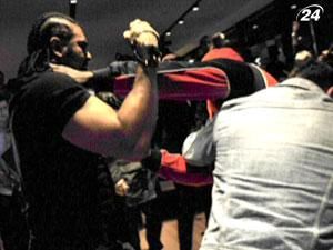 Дерек Чізора влаштував бійку із Девідом Хеєм Дерек Чізора влаштував бійку із Девідом Хеєм