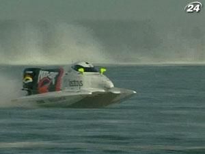 Гонки: Ахмед Аль-Хамели стал победителем первого этапа сезона F1 на воде