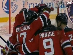 Понікаровський закинув шайбу в матчі проти "Тампи" Понікаровський закинув шайбу в матчі проти "Тампи"