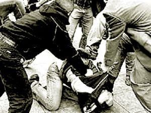 Болельщики "Зенита" и "Спартака" подрались в московском метро Болельщики "Зенита" и "Спартака" подрались в московском метро