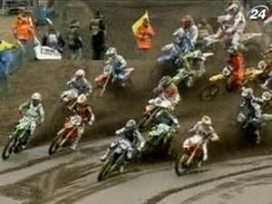 Антонио Кайроли готов снова защитить титул лидера в мотокроссе Антонио Кайроли готов снова защитить титул лидера в мотокроссе