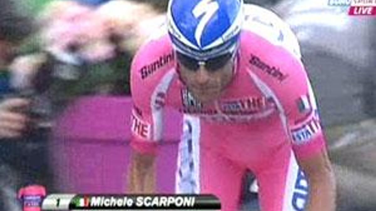 Велоспорт: Тайлор Фини выиграл разделку и надел розовую майку лидера
