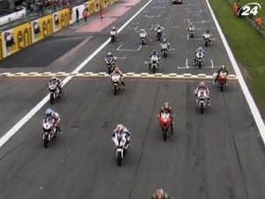 Superbike: Из-за дождя первую гонку этапа отменили, а вторую остановили Superbike: Из-за дождя первую гонку этапа отменили, а вторую остановили