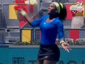 Теннис: Серена Уильямс одержала волевую победу над Возняцки