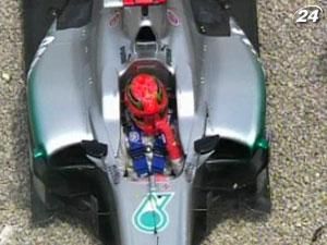 Перегони: Міхаеля Шумахера визнали винним у аварії із Бруно Сенною Перегони: Міхаеля Шумахера визнали винним у аварії із Бруно Сенною