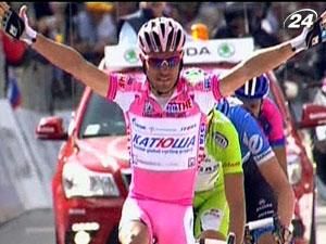 Победу на 17-м этапе Giro D'Italia одержал лидер зачета Йоахим Родригес