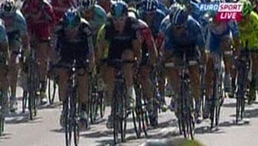 Хоаким Родригес сохранил розовую майку на равнинном этапе Giro d'Italia