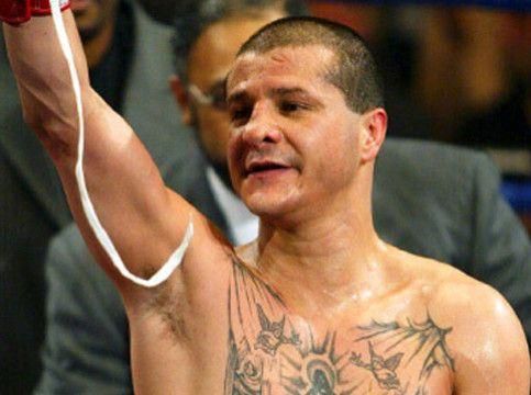 Умер знаменитый боксер Джонни Тапиа Умер знаменитый боксер Джонни Тапиа