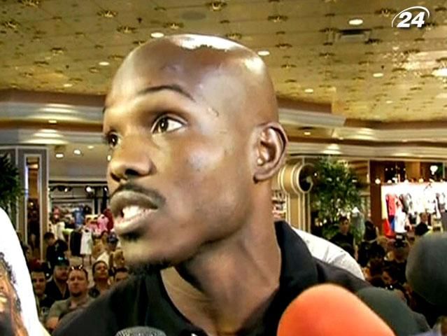 Бокс: Пакьяо та Бредлі прибули до Невади Бокс: Пакьяо та Бредлі прибули до Невади