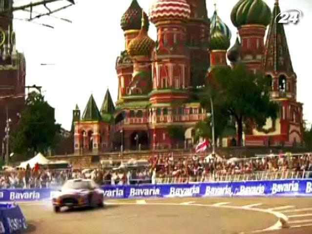 Перегони: Хемілтон і Фізікелла представлятимуть на шоу Формули-1