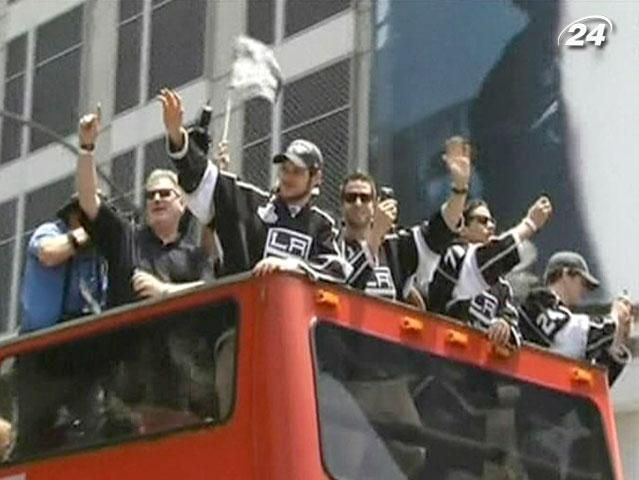 "Лос-Анджелес Кингс" показали родному городу Stanley Cup