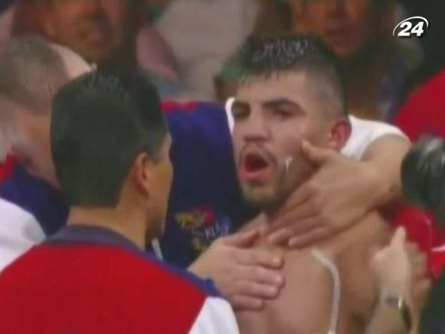 Бокс: Хосесито Лопес сенсационно одолел Виктора Ортиса