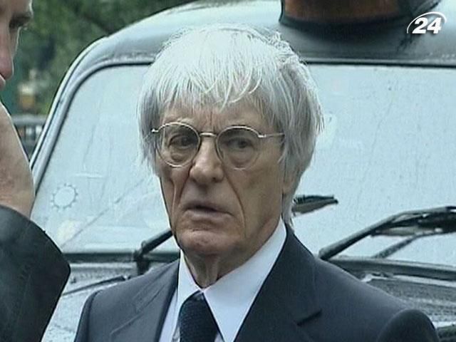 Гонки: Mercedes все-таки может уйти из Формулы-1 Гонки: Mercedes все-таки может уйти из Формулы-1