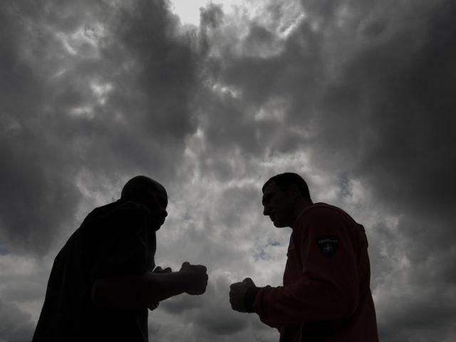 111 кг для Володи. В ожидании боя Кличко-Томпсон (ФОТО) 111 кг для Володи. В ожидании боя Кличко-Томпсон (ФОТО)